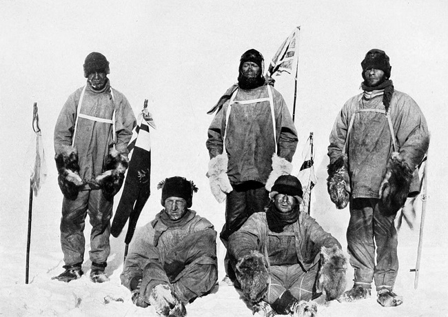 1024px-Scott's_party_at_the_South_Pole_resize