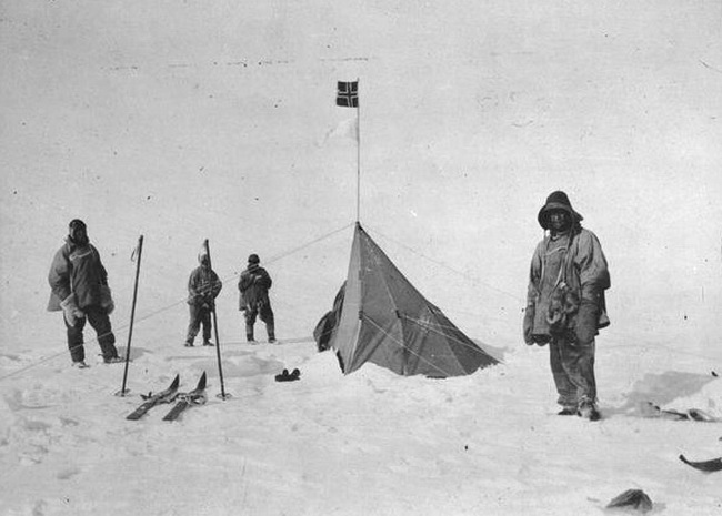 Robert_F__Scott_at_Polheim-amundsen base, at the South Pole.Photo Lawrence Oates_resize