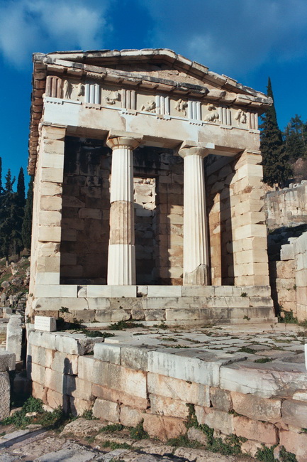 בית האוצר של האתונאים. באדיבות ויקיפדיה