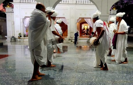 מניפור – דת ופולקלור