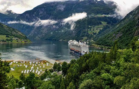 שייט  מאורגן  לפיורדים  של נורבגיה  – יוני  2025